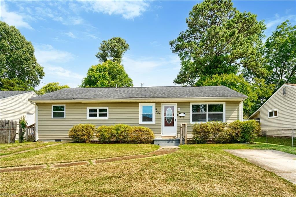 Photo of 5321 Silvey Drive, Norfolk, VA 23502 (MLS # 10638963)