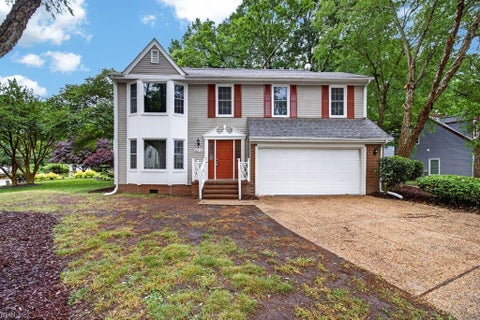 Photo of 824 Lancaster Lane, Newport News, VA 23602 (MLS # 10657242)