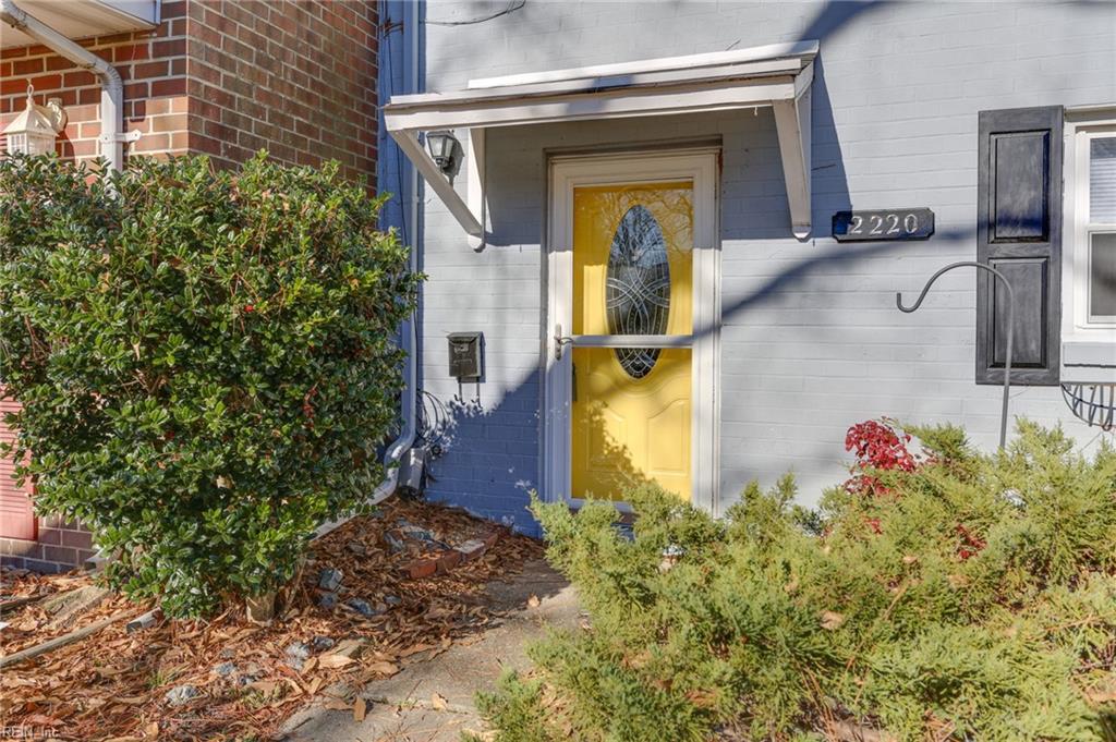 Photo of 2220 Windom Place, Virginia Beach, VA 23454 (MLS # 10653369)