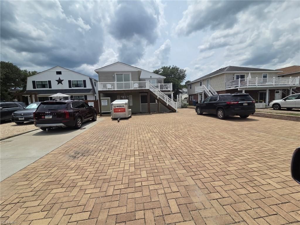 Photo of 4405 Ocean View Avenue, Virginia Beach, VA 23455 (MLS # 10641975)
