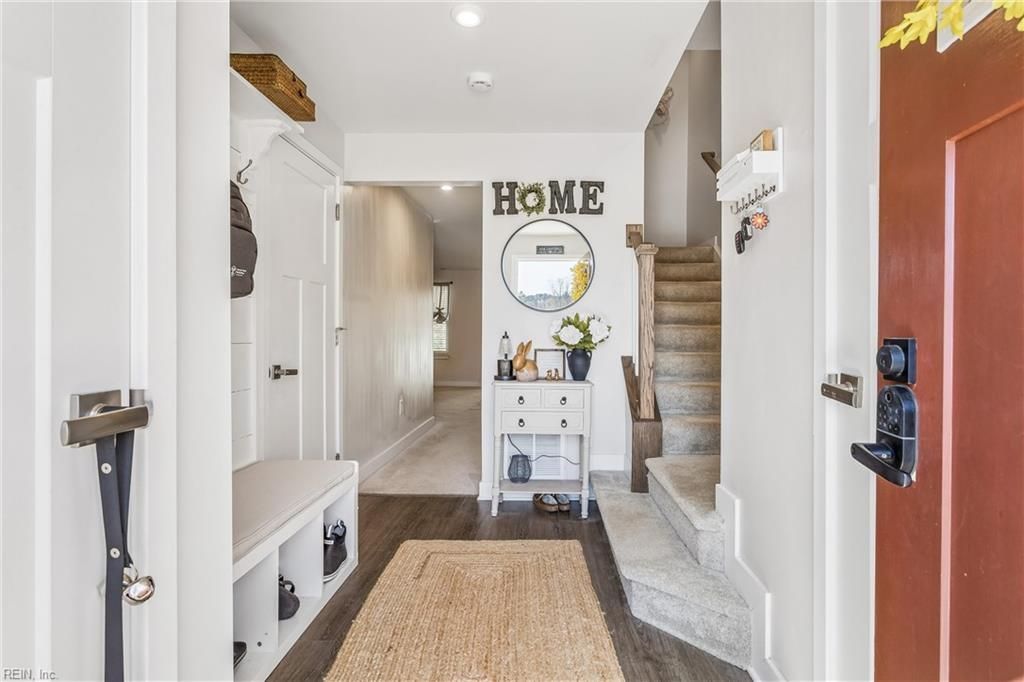 Photo of 137 Fishermans Way, Poquoson, VA 23662 (MLS # 10626195)