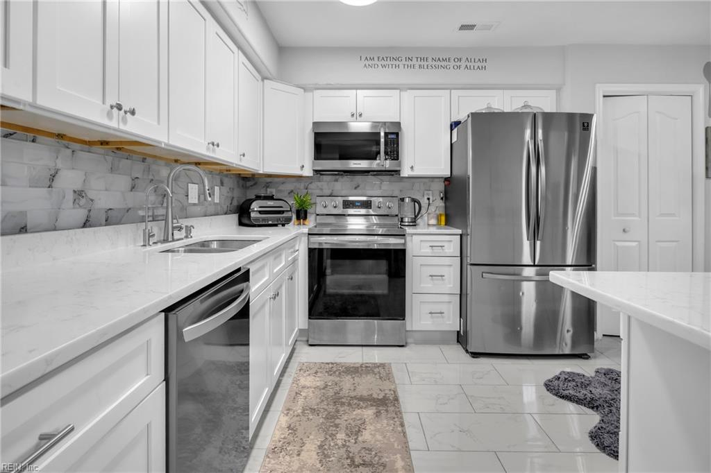 137 White Cedar LN