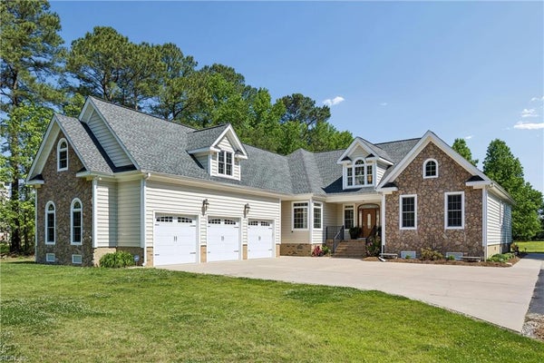 38 FORREST RD, POQUOSON, VA 23662 - Image bde7a1816a9d12444cee8aabe4196d42/3467500380