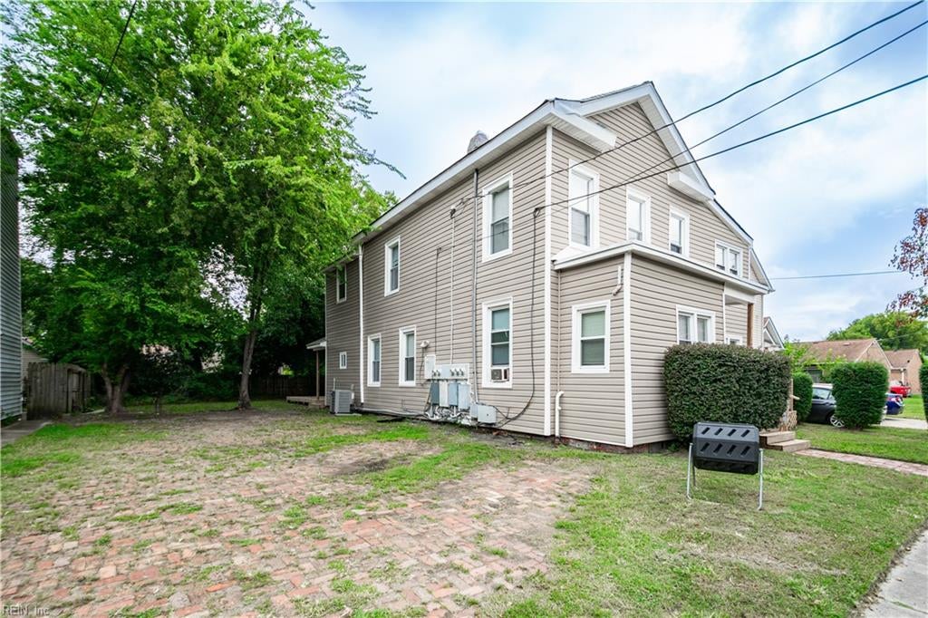 Photo of 1526 W 40th Street #2A, Norfolk, VA 23508 (MLS # 10638939)