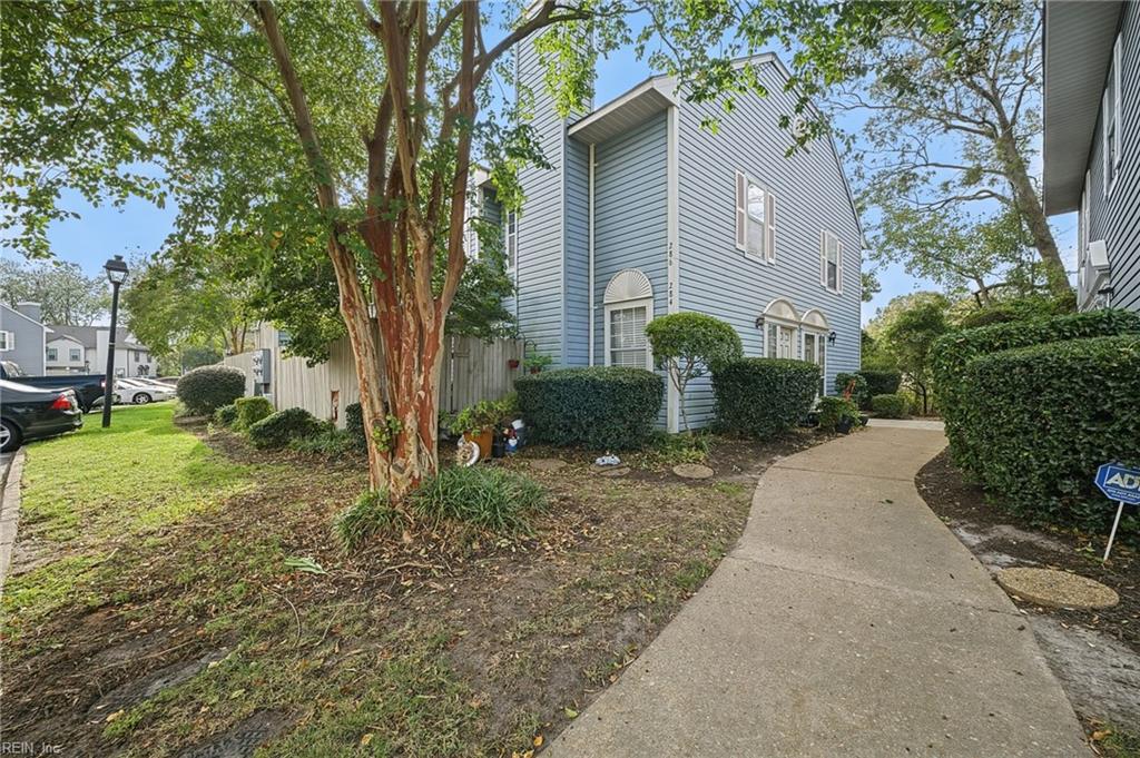 Photo of 286 Ferdinand Circle, Virginia Beach, VA 23462 (MLS # 10657903)