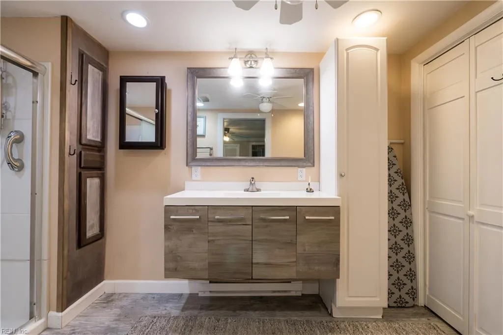 Painter, Virginia 23420, United States, 3 Bedrooms Bedrooms, ,2 BathroomsBathrooms,Residential,Pending,122048