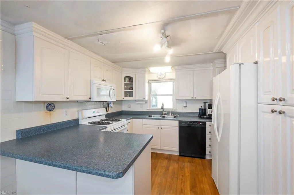 Painter, Virginia 23420, United States, 3 Bedrooms Bedrooms, ,2 BathroomsBathrooms,Residential,Pending,122048