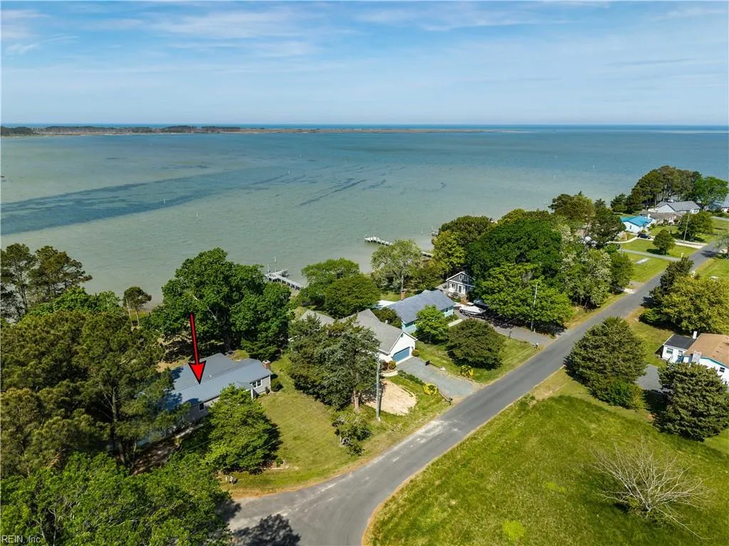 Painter, Virginia 23420, United States, 3 Bedrooms Bedrooms, ,2 BathroomsBathrooms,Residential,Pending,122048