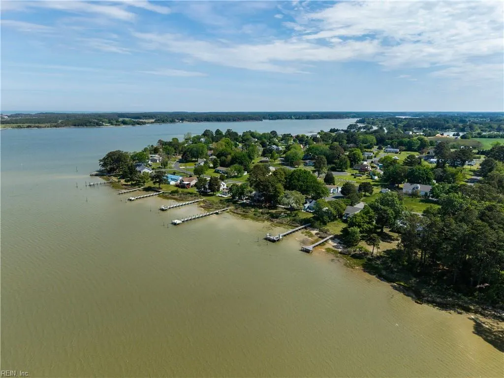 Painter, Virginia 23420, United States, 3 Bedrooms Bedrooms, ,2 BathroomsBathrooms,Residential,Pending,122048