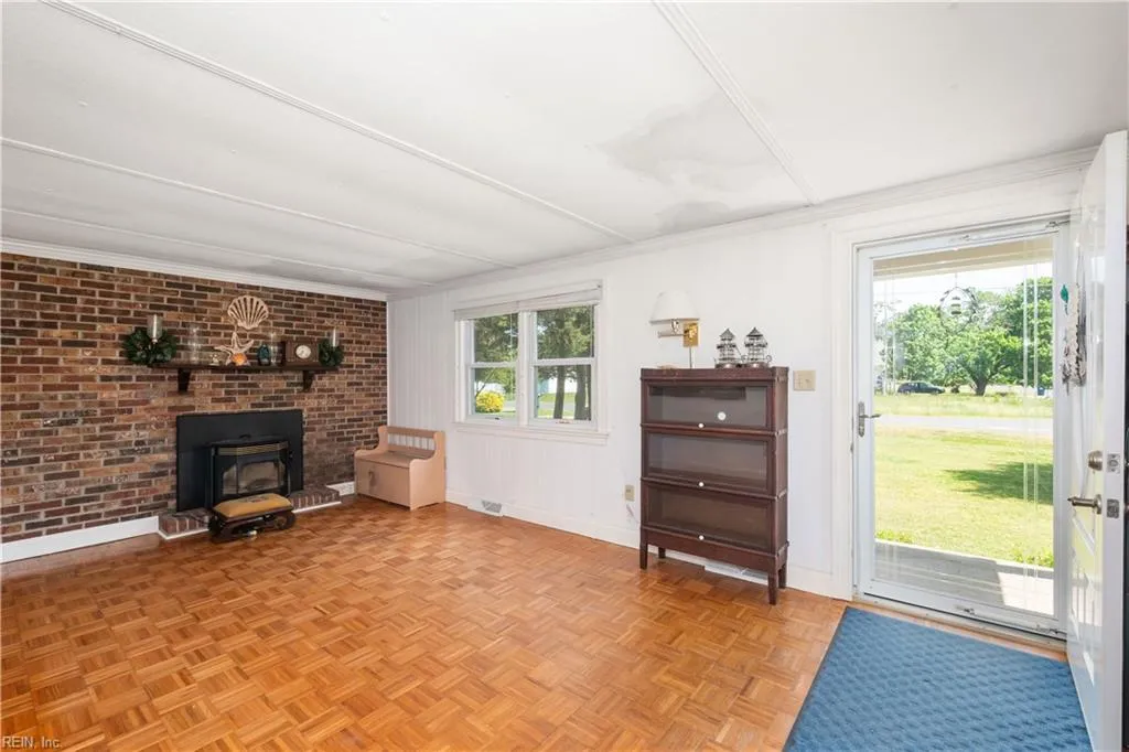 Painter, Virginia 23420, United States, 3 Bedrooms Bedrooms, ,2 BathroomsBathrooms,Residential,Pending,122048