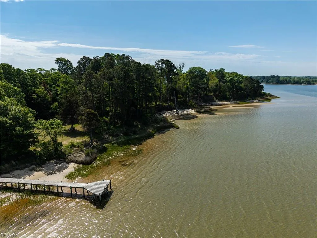 Painter, Virginia 23420, United States, 3 Bedrooms Bedrooms, ,2 BathroomsBathrooms,Residential,Pending,122048