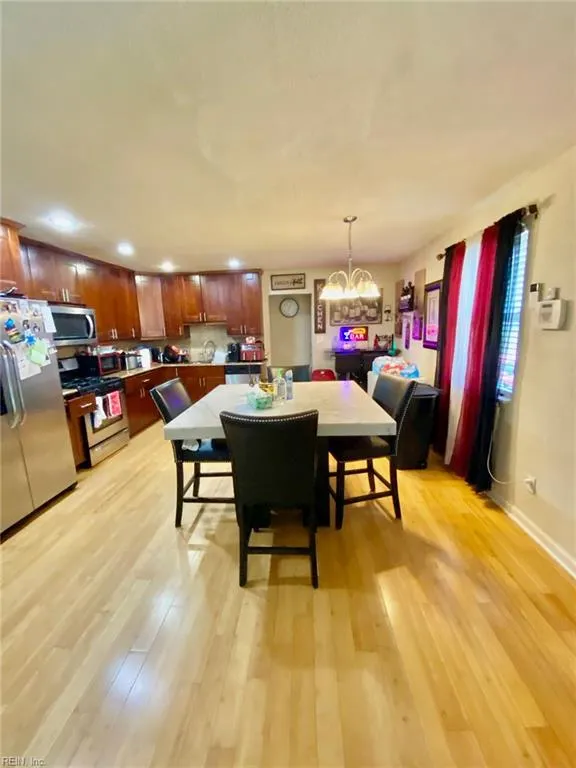 Portsmouth, Virginia 23704, United States, 4 Bedrooms Bedrooms, ,2 BathroomsBathrooms,Residential,Pending,211419