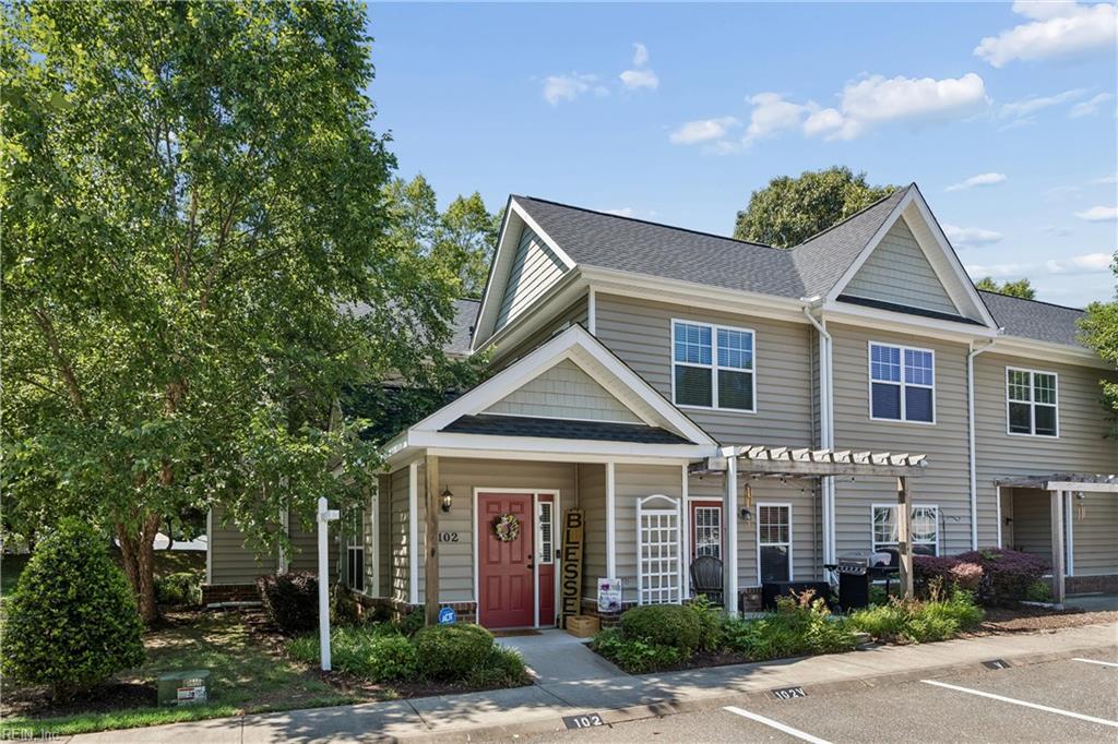 Photo of 102 Lakeview Cove, Smithfield, VA 23430 (MLS # 10655323)