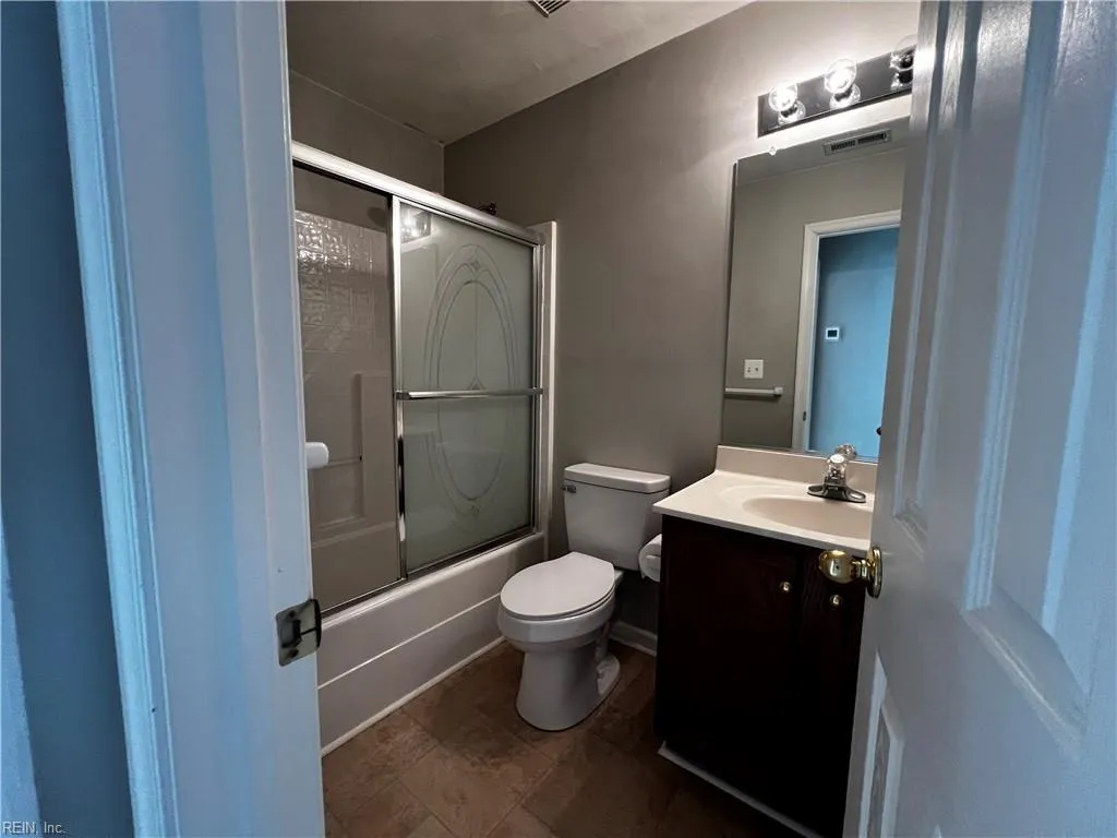Suffolk, Virginia 23434, United States, 4 Bedrooms Bedrooms, ,3 BathroomsBathrooms,Residential,Active,27463
