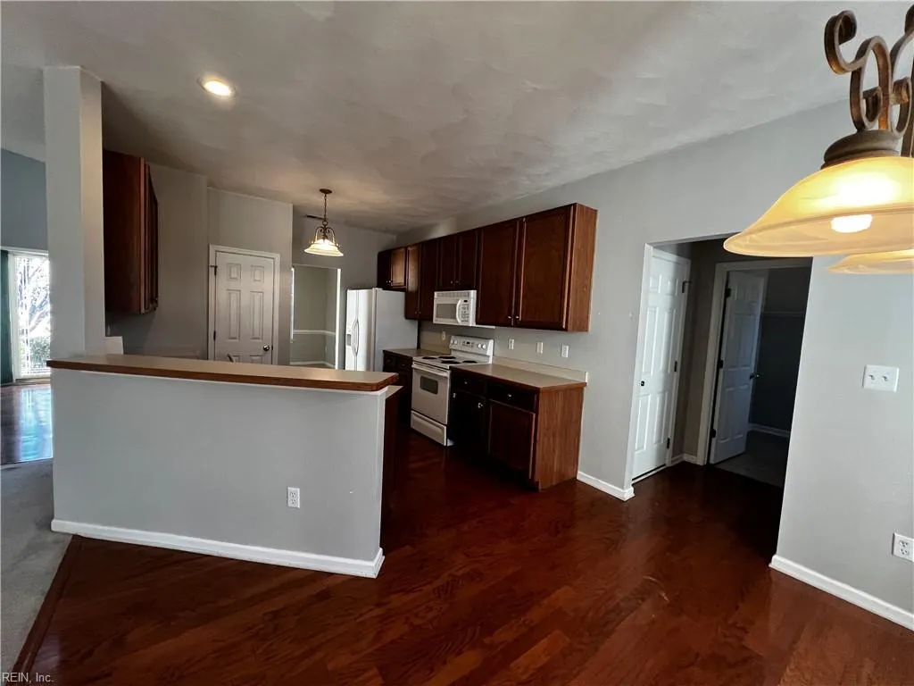 Suffolk, Virginia 23434, United States, 4 Bedrooms Bedrooms, ,3 BathroomsBathrooms,Residential,Active,27463