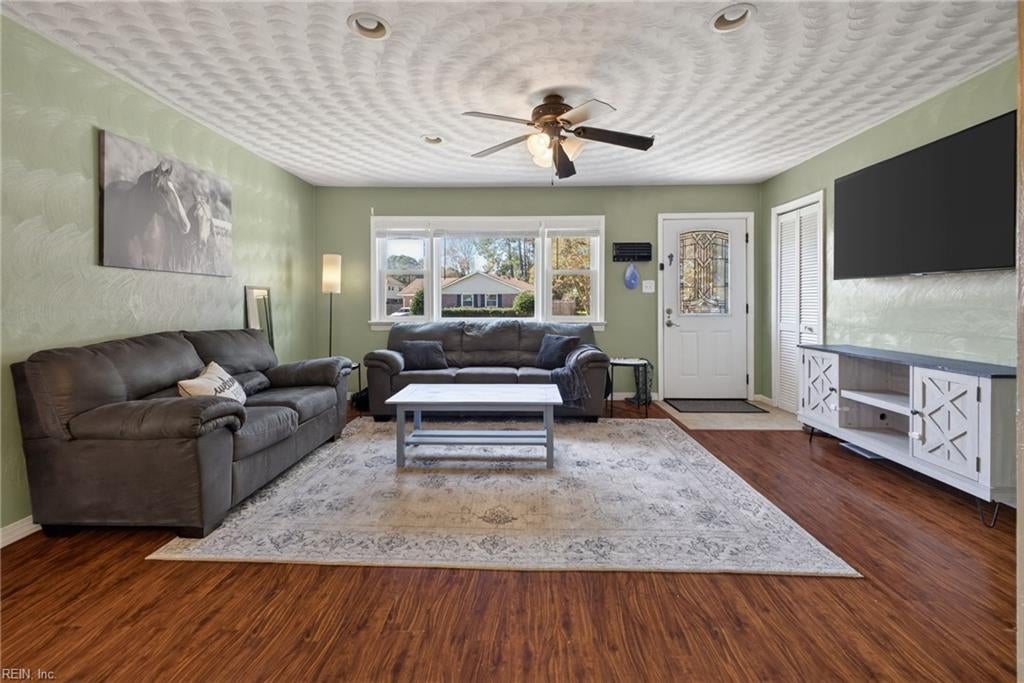 Photo of 3741 Linnet Lane, Portsmouth, VA 23703 (MLS # 10656978)