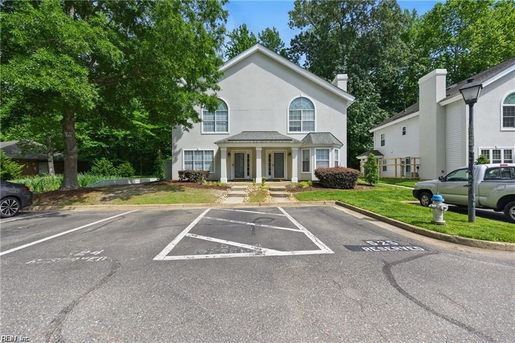 Photo of 707 Sailfish Quay, Chesapeake, VA 23320 (MLS # 10624072)