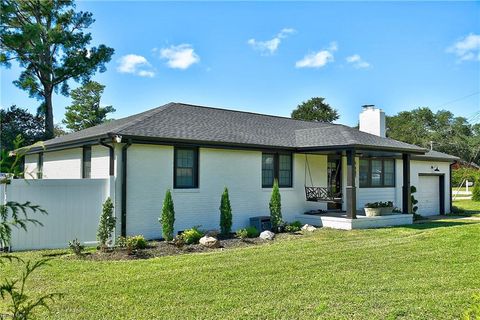 Photo of 2921 Summerhaven Road, Virginia Beach, VA 23451 (MLS # 10605251)