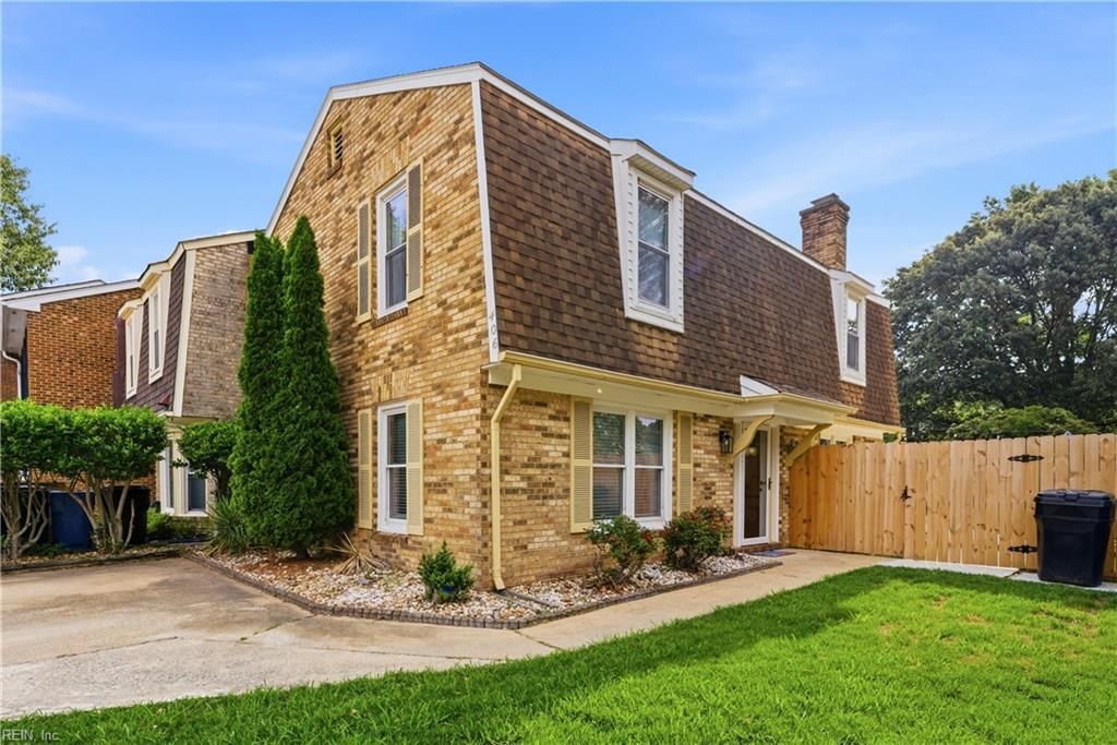 Photo of 406 Cadbury Circle, Virginia Beach, VA 23454 (MLS # 10637357)