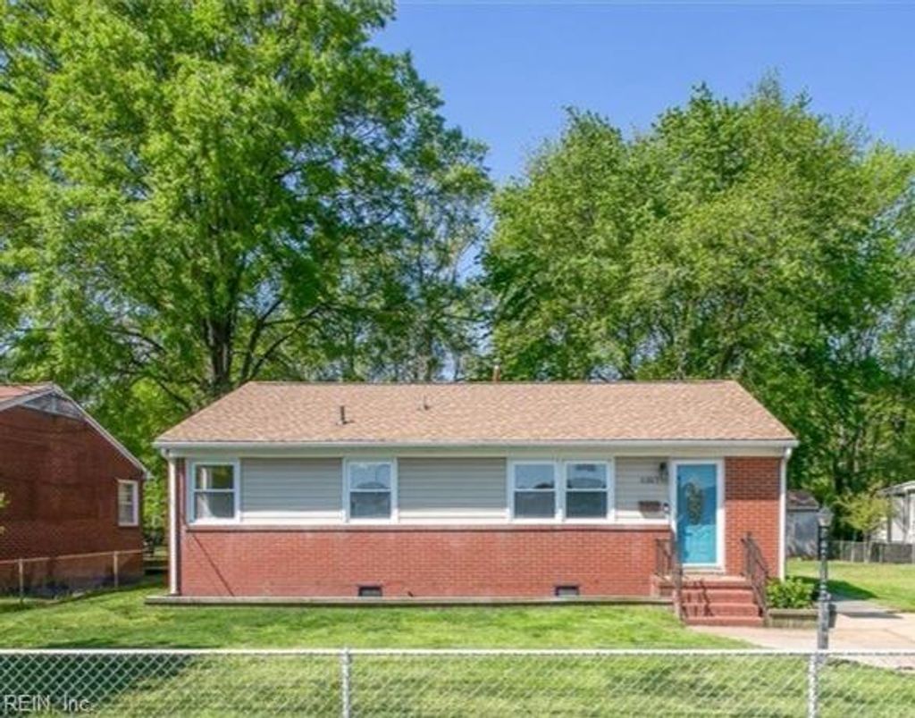 Photo of 5307 Chestnut Avenue, Newport News, VA 23605 (MLS # 10628357)