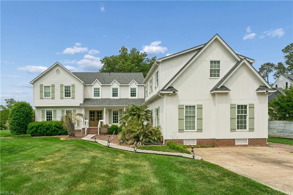 Photo of 30 Rivergate Drive, Poquoson, VA 23662 (MLS # 10633870)