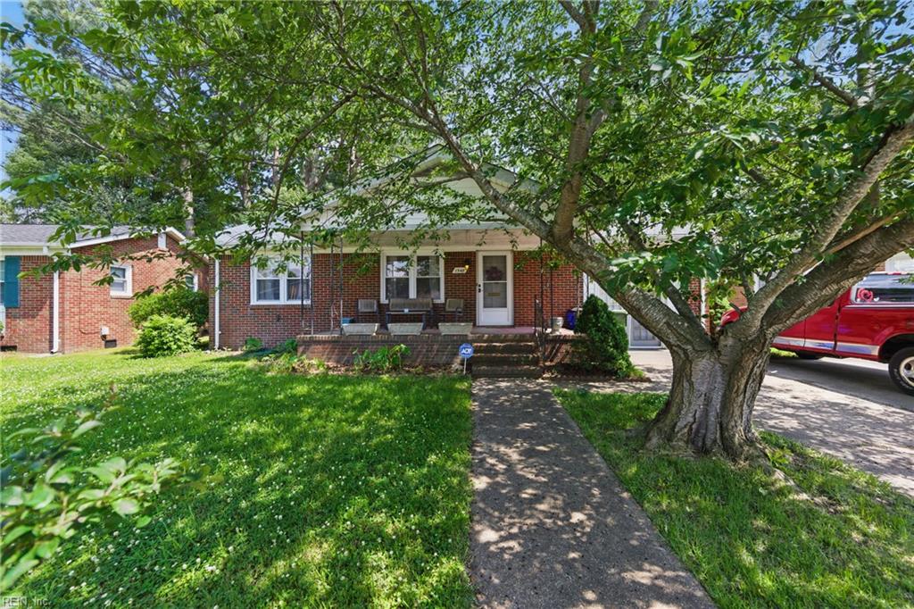 1348 Carlton CT