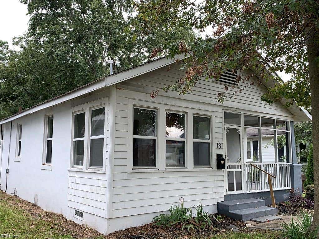 Photo of 18 Dekalb Avenue, Portsmouth, VA 23702 (MLS # 10641094)