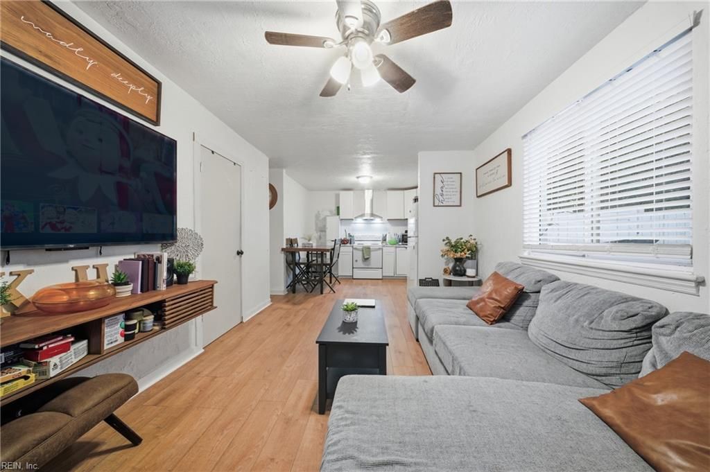 Photo of 1525 Des Moines Avenue, Portsmouth, VA 23704 (MLS # 10623516)