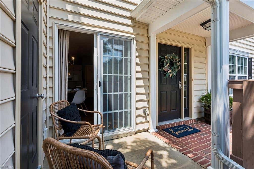 Photo of 2008 Duntrune Glen, Williamsburg, VA 23188 (MLS # 10646726)