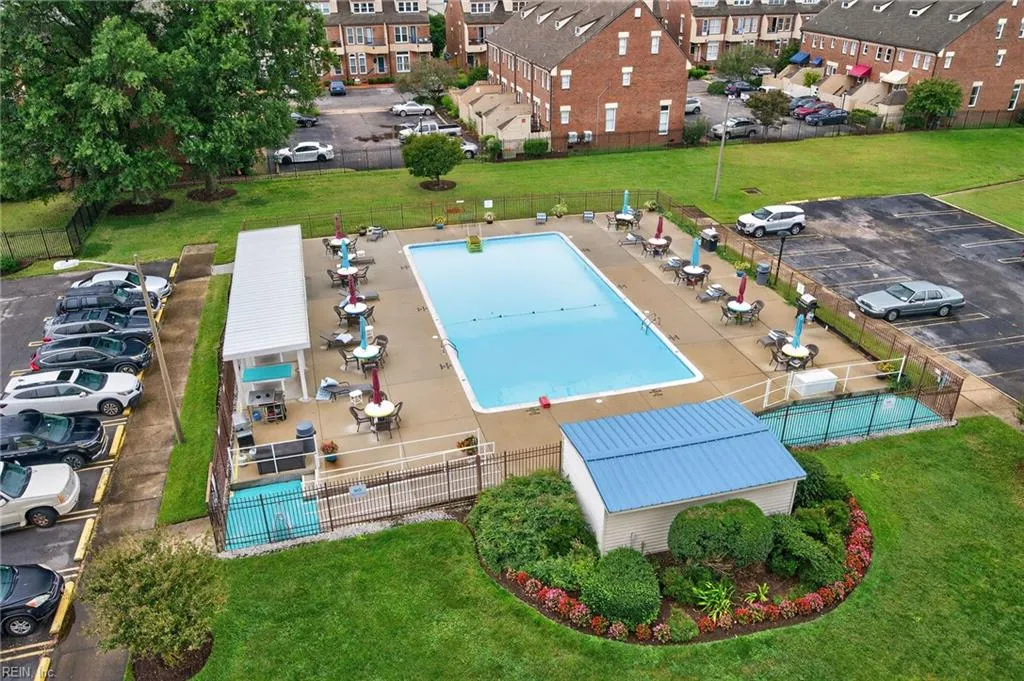 Portsmouth, Virginia 23704, United States, 1 Bedroom Bedrooms, ,1 BathroomBathrooms,Residential,Active,213646