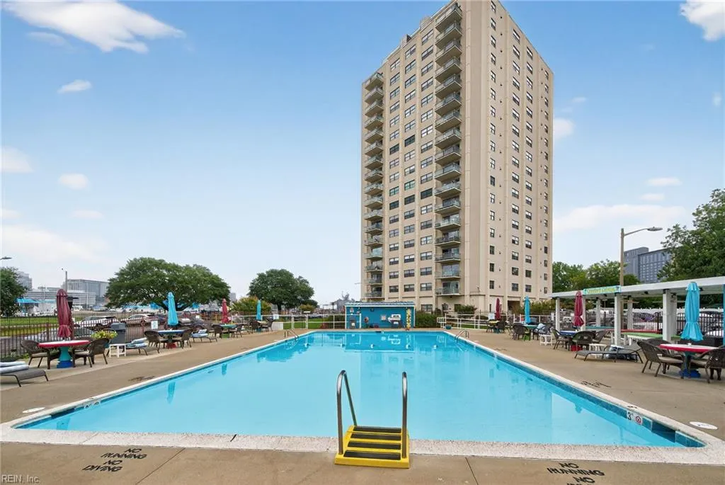 Portsmouth, Virginia 23704, United States, 1 Bedroom Bedrooms, ,1 BathroomBathrooms,Residential,Active,213646