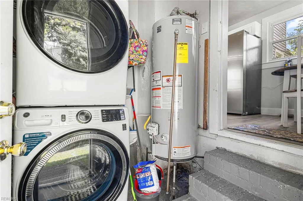 Norfolk, Virginia 23502, United States, 3 Bedrooms Bedrooms, ,2 BathroomsBathrooms,Residential,Active,165118