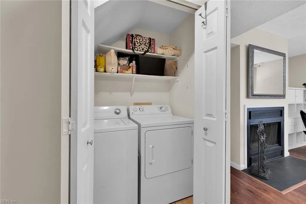 Williamsburg, Virginia 23185, United States, 3 Bedrooms Bedrooms, ,2 BathroomsBathrooms,Residential,Pending,25871