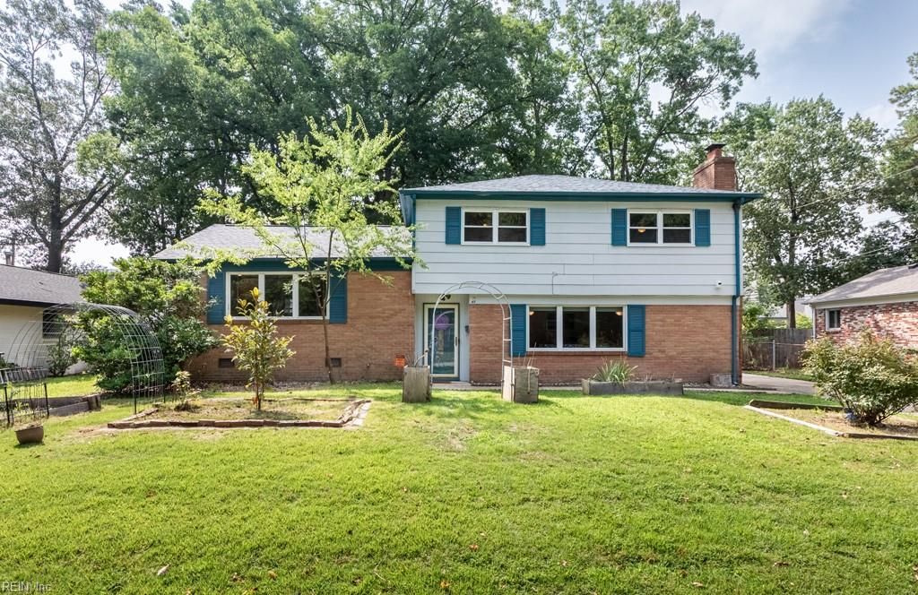 Photo of 45 Azalea Drive, Hampton, VA 23669 (MLS # 10645391)