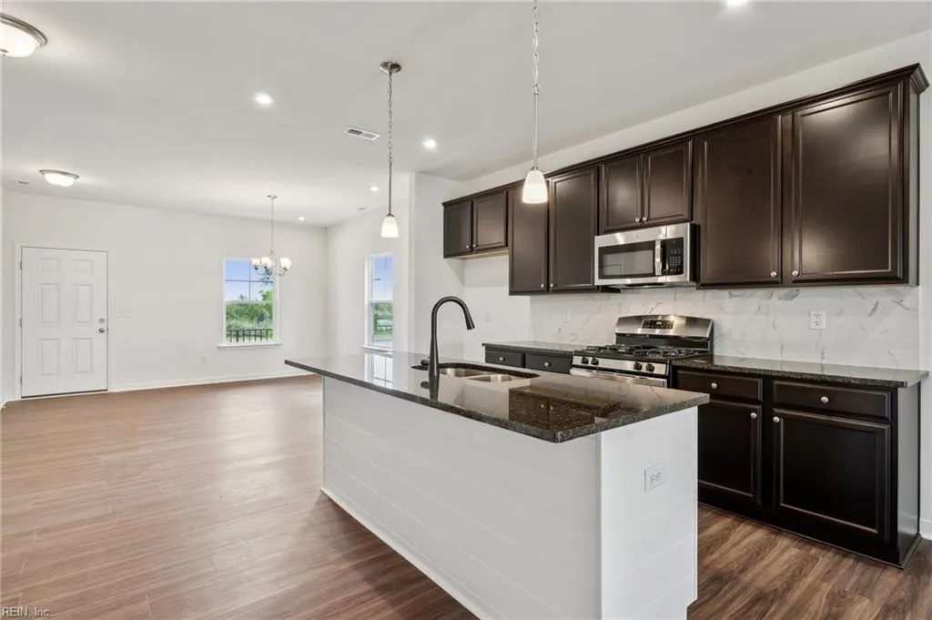 Suffolk, Virginia 23434, United States, 3 Bedrooms Bedrooms, ,3 BathroomsBathrooms,Residential,Active,171222