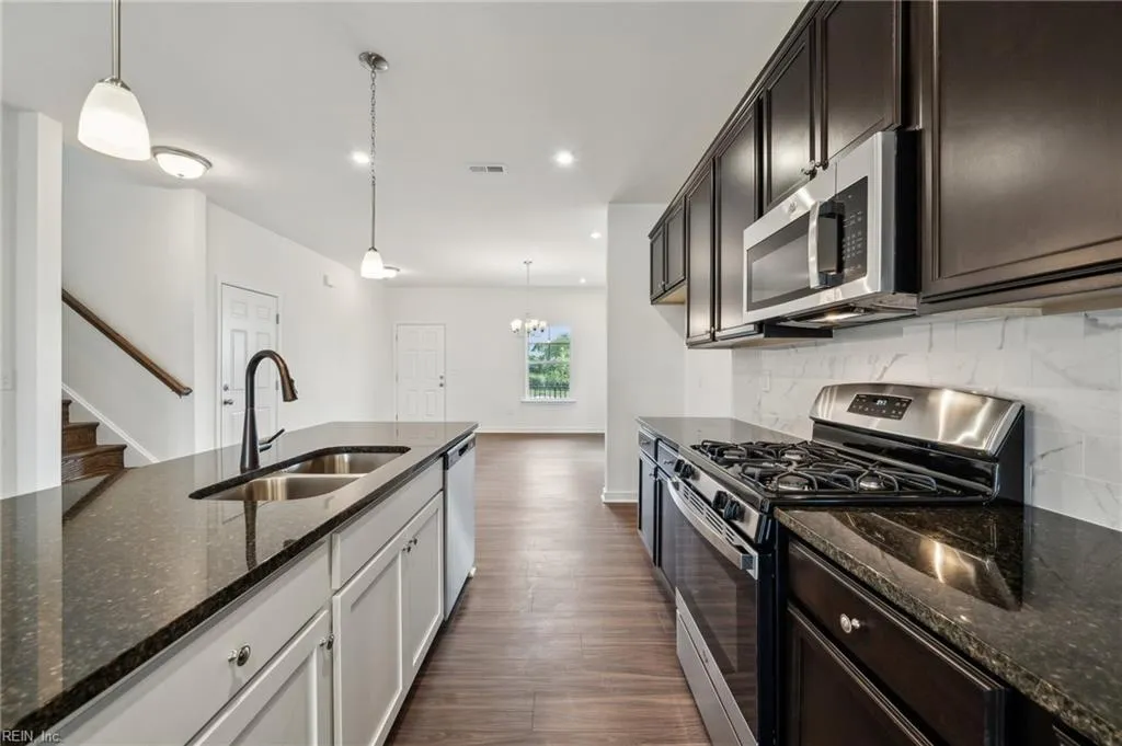 Suffolk, Virginia 23434, United States, 3 Bedrooms Bedrooms, ,3 BathroomsBathrooms,Residential,Active,171222