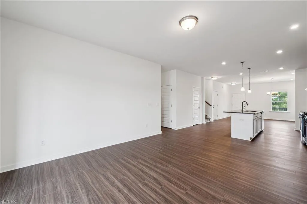 Suffolk, Virginia 23434, United States, 3 Bedrooms Bedrooms, ,3 BathroomsBathrooms,Residential,Active,171222