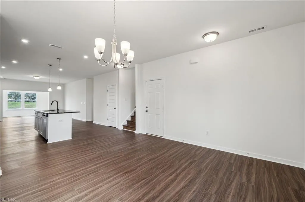 Suffolk, Virginia 23434, United States, 3 Bedrooms Bedrooms, ,3 BathroomsBathrooms,Residential,Active,171222