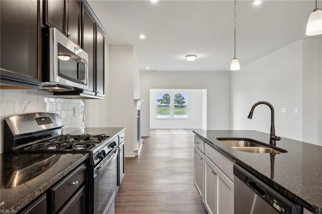 Suffolk, Virginia 23434, United States, 3 Bedrooms Bedrooms, ,3 BathroomsBathrooms,Residential,Active,171222