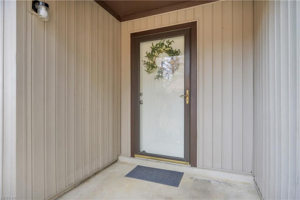 Photo of 11 Spring W, Williamsburg, VA 23188 (MLS # 10624012)