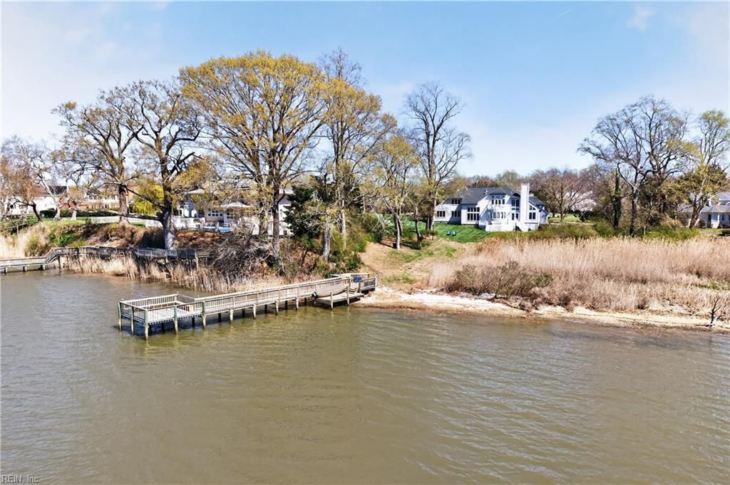 Photo of 118 Sleepy Point Way, Suffolk, VA 23435 (MLS # 10626227)