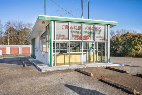 Photo of 5862 Jefferson Avenue, Newport News, VA 23605 (MLS # 10627506)