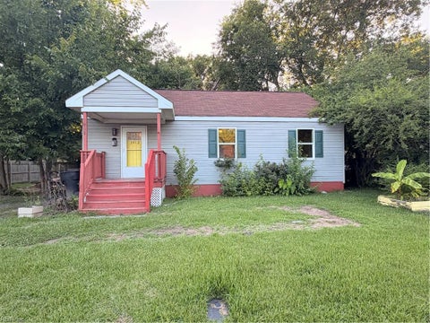 Photo of 1012 Jewell Avenue, Portsmouth, VA 23701 (MLS # 10652391)