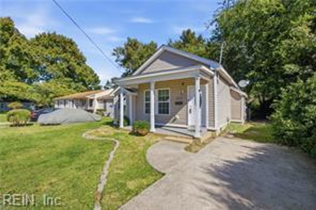 Photo of 2537 Staunton Avenue, Portsmouth, VA 23704 (MLS # 10617463)