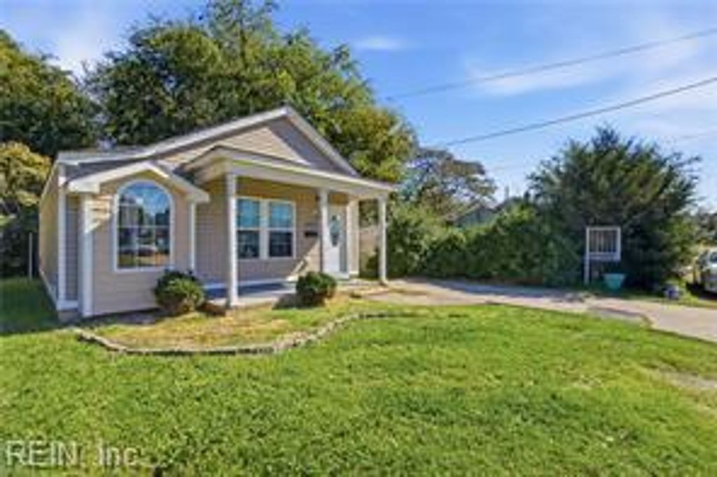 Photo of 2537 Staunton Avenue, Portsmouth, VA 23704 (MLS # 10617463)