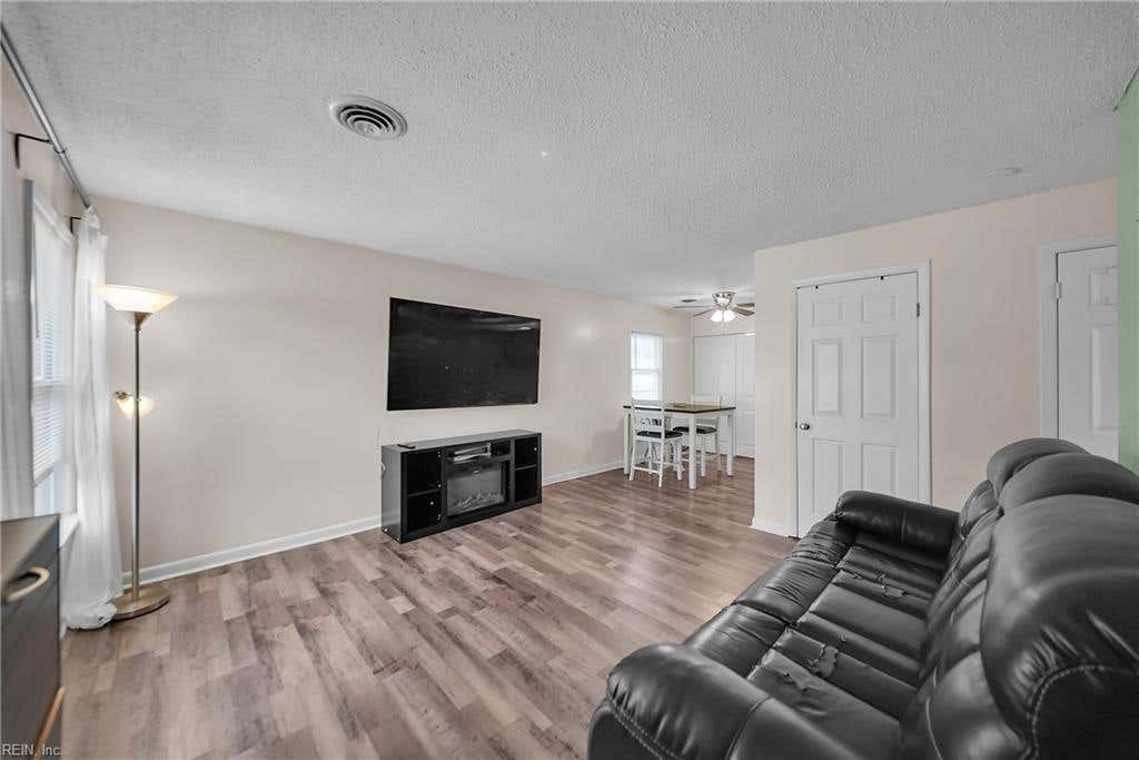 Photo of 1935 N Lakeland Drive, Norfolk, VA 23518 (MLS # 10650964)