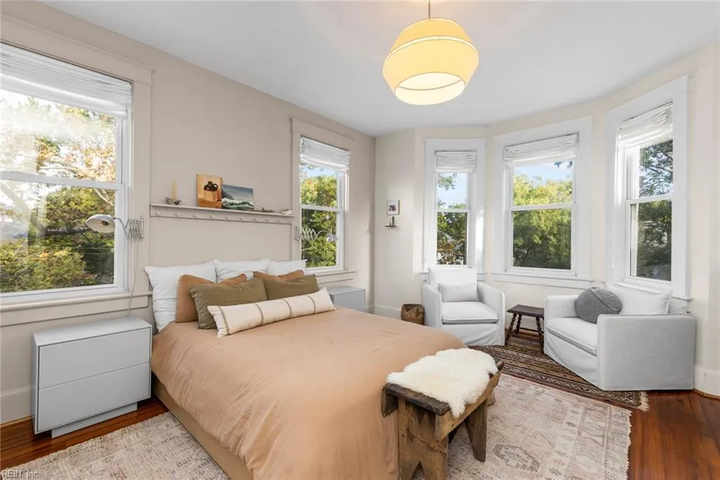 Norfolk, Virginia 23507, United States, 3 Bedrooms Bedrooms, ,2 BathroomsBathrooms,Residential,Pending,38287