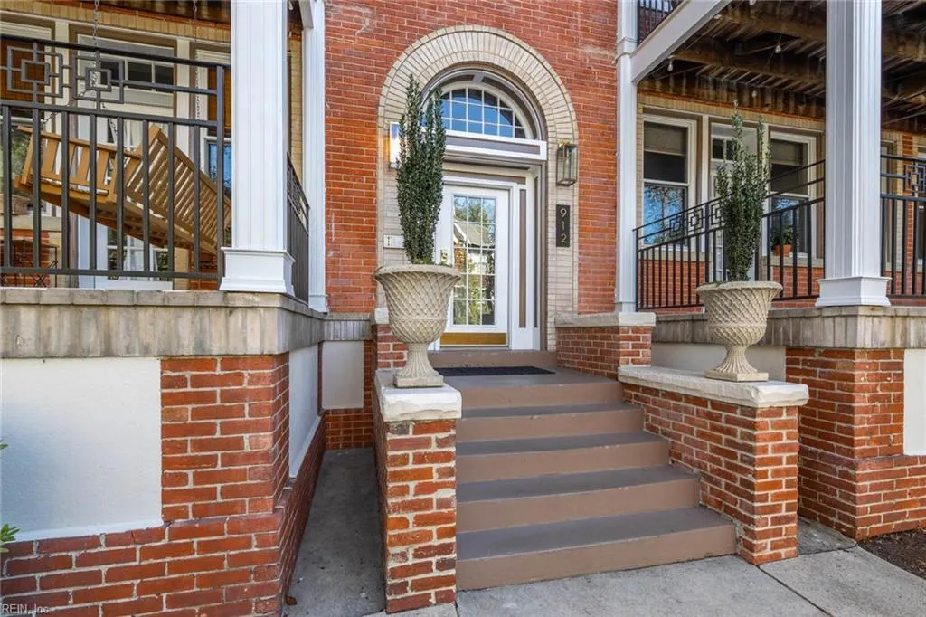 Norfolk, Virginia 23507, United States, 3 Bedrooms Bedrooms, ,2 BathroomsBathrooms,Residential,Pending,38287