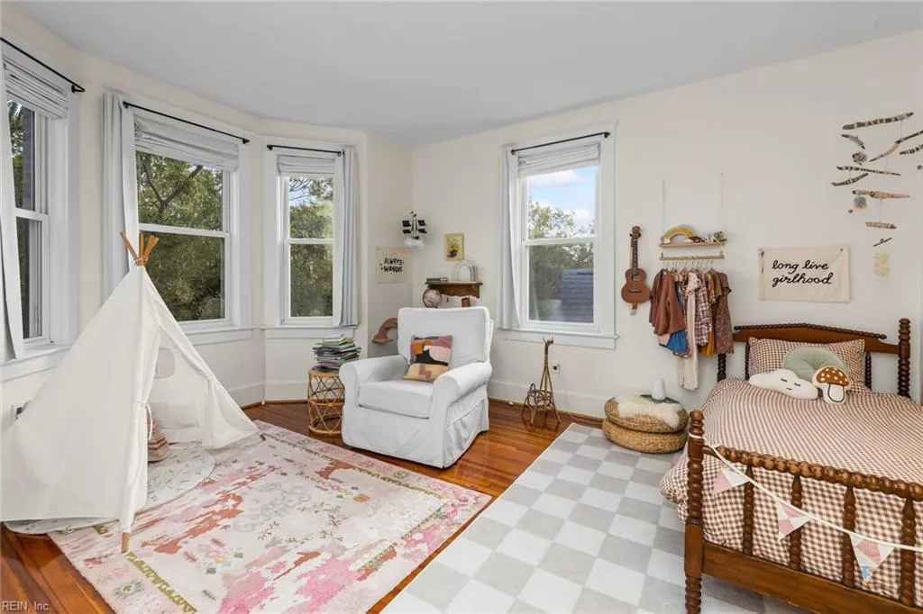 Norfolk, Virginia 23507, United States, 3 Bedrooms Bedrooms, ,2 BathroomsBathrooms,Residential,Pending,38287