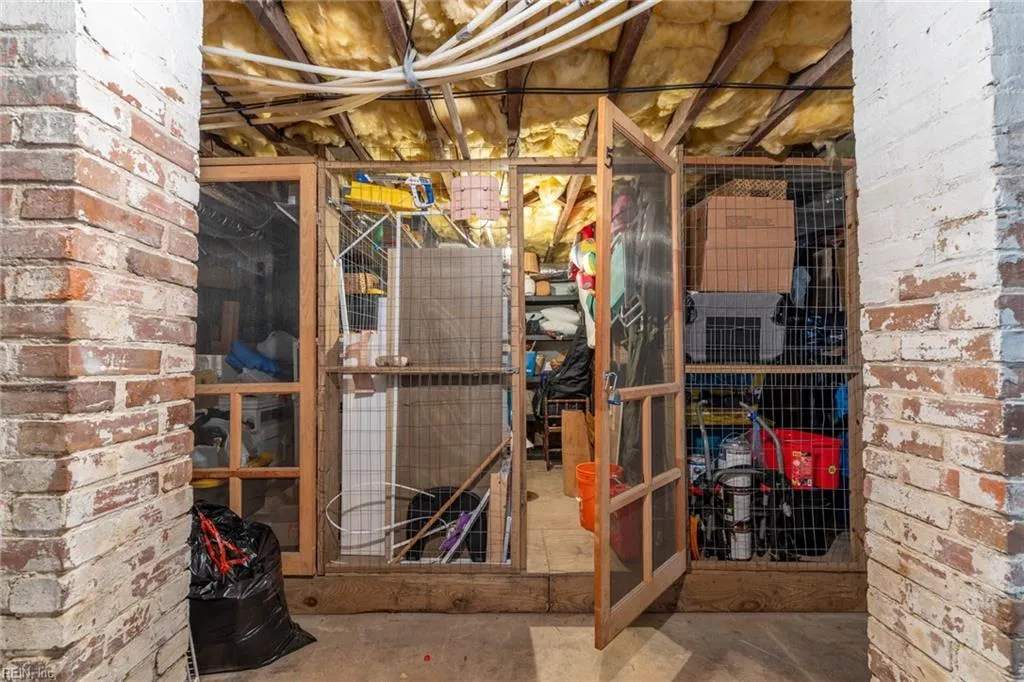 Norfolk, Virginia 23507, United States, 3 Bedrooms Bedrooms, ,2 BathroomsBathrooms,Residential,Pending,38287